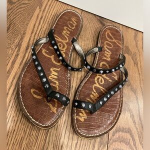 Women’s sandals